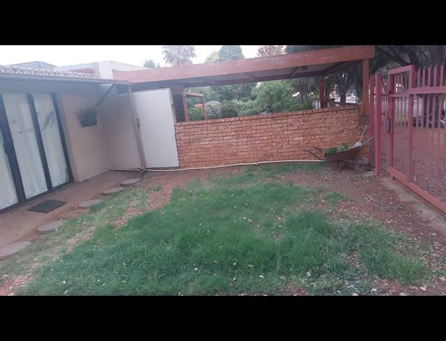 4 BEDROOM HOUSE TO LET IN VANDERBIJLPARK SW 5